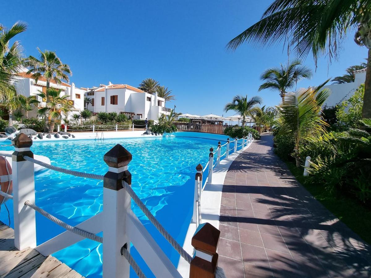 Studio Apartment No 1 Directly On The Beach And Sea, Terrace, Heated Pool, Wifi プラヤ・デ・ラス・アメリカス エクステリア 写真