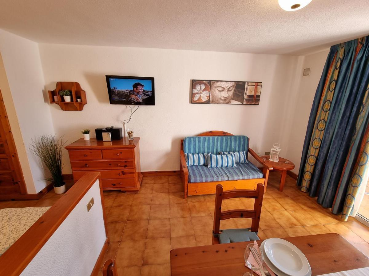 Studio Apartment No 1 Directly On The Beach And Sea, Terrace, Heated Pool, Wifi プラヤ・デ・ラス・アメリカス エクステリア 写真