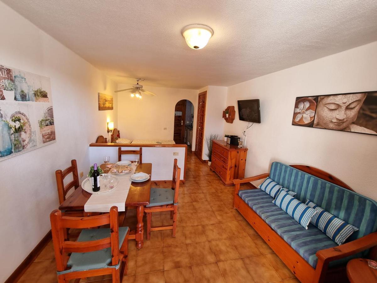 Studio Apartment No 1 Directly On The Beach And Sea, Terrace, Heated Pool, Wifi プラヤ・デ・ラス・アメリカス エクステリア 写真