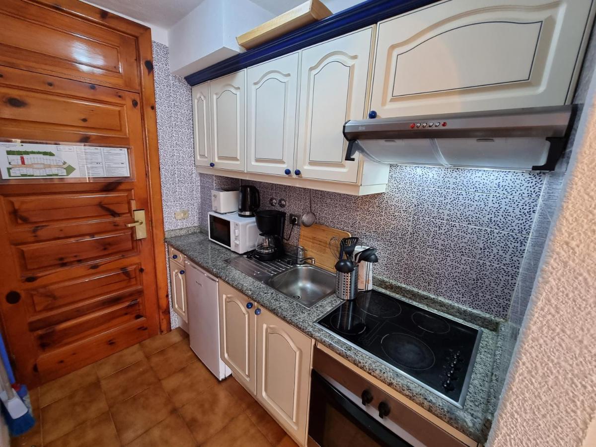 Studio Apartment No 1 Directly On The Beach And Sea, Terrace, Heated Pool, Wifi プラヤ・デ・ラス・アメリカス エクステリア 写真